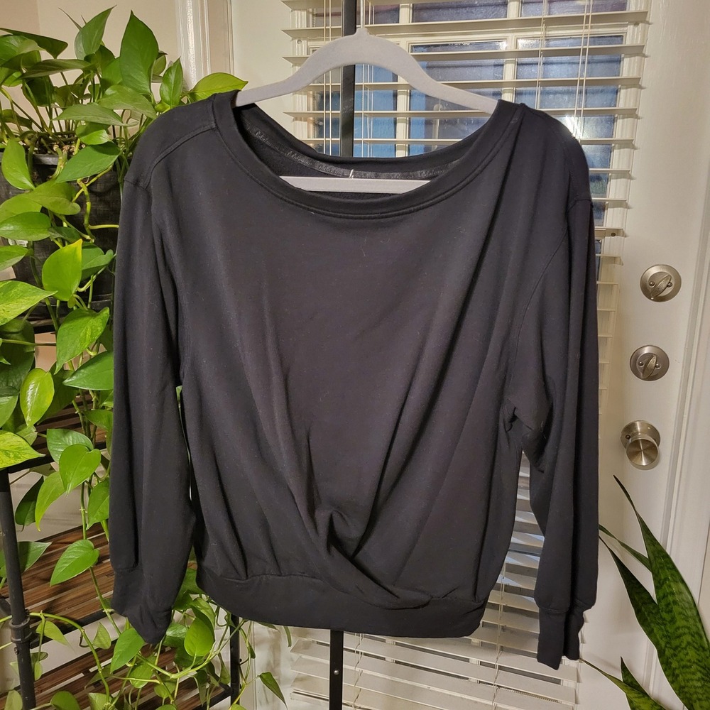 Lululemon Twist Around Crew Sweatshirt Black Long Sleeve Front Twist Pullover